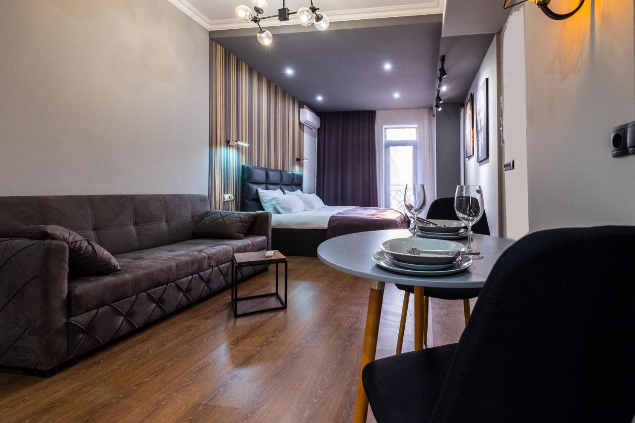 Iren River Side Apartments Tbilisi Esterno foto