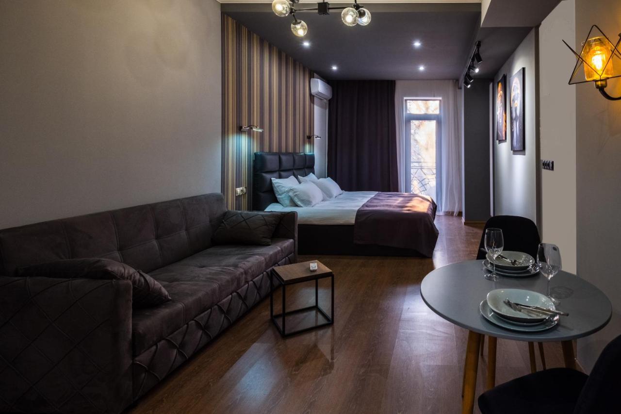 Iren River Side Apartments Tbilisi Esterno foto